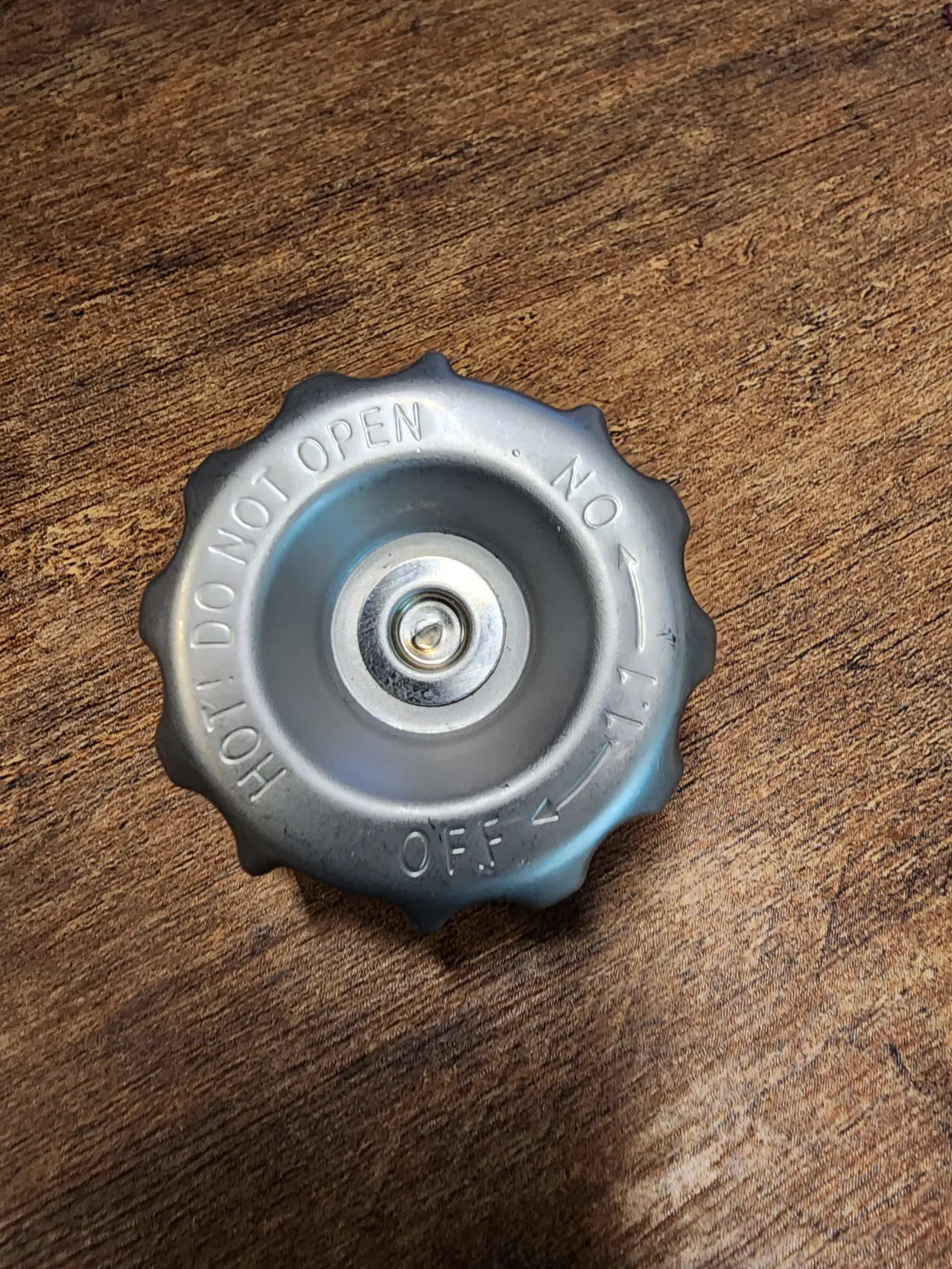 Benelli TnT25 Radiator Cap